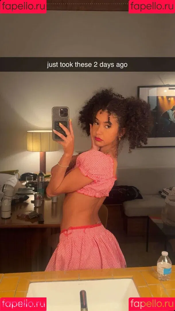 Megan Botnick / mbeeco Onlyfans Photo Gallery 