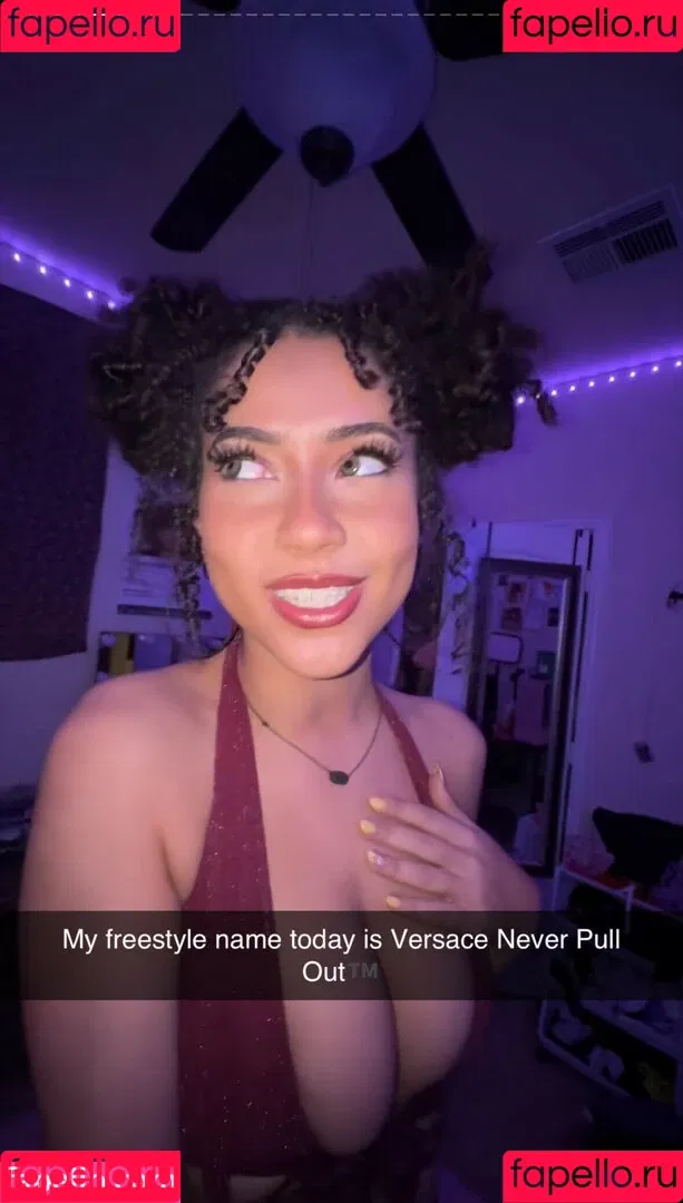 Megan Botnick / mbeeco Onlyfans Photo Gallery 