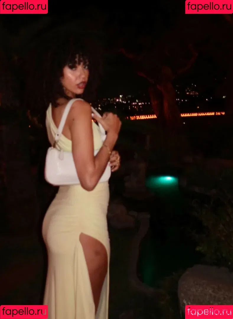 Megan Botnick / mbeeco Onlyfans Photo Gallery 