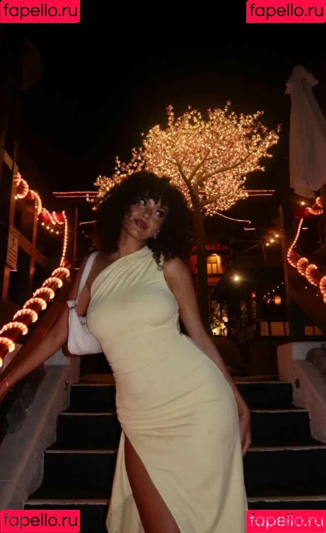 Megan Botnick / mbeeco Onlyfans Photo Gallery 