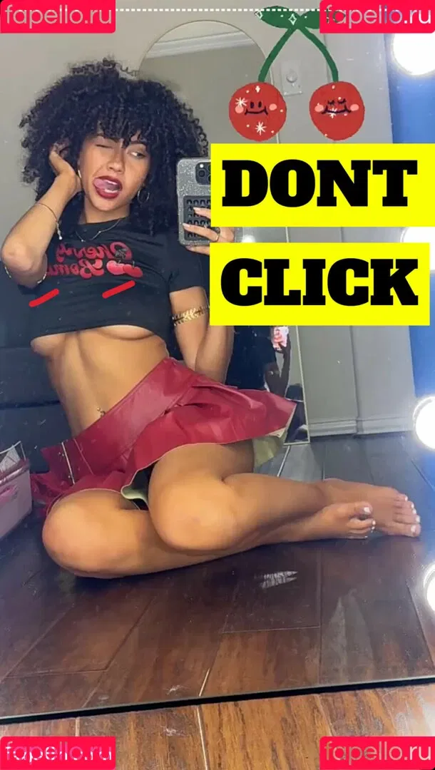 Megan Botnick / mbeeco Onlyfans Photo Gallery 