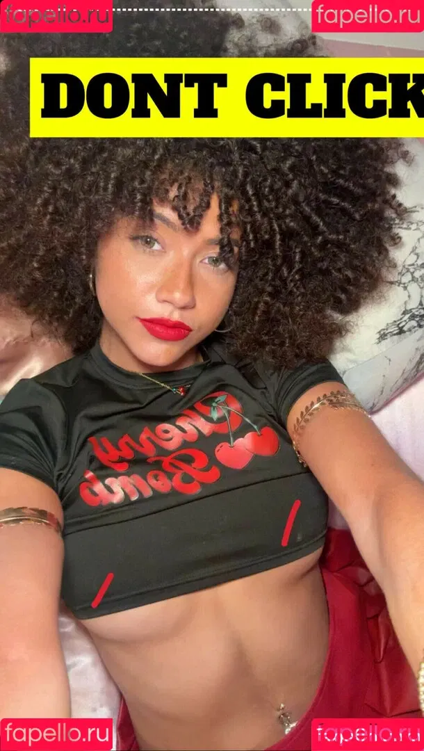 Megan Botnick / mbeeco Onlyfans Photo Gallery 