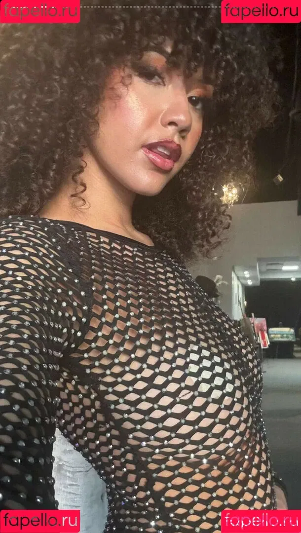 Megan Botnick / mbeeco Onlyfans Photo Gallery 