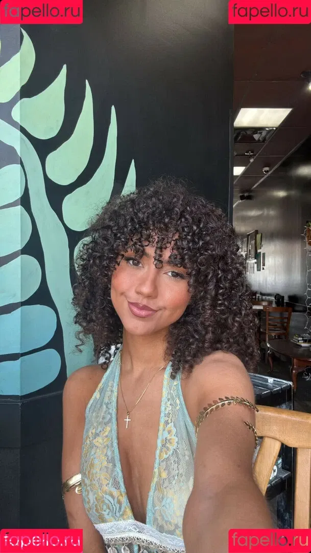 Megan Botnick / mbeeco Onlyfans Photo Gallery 