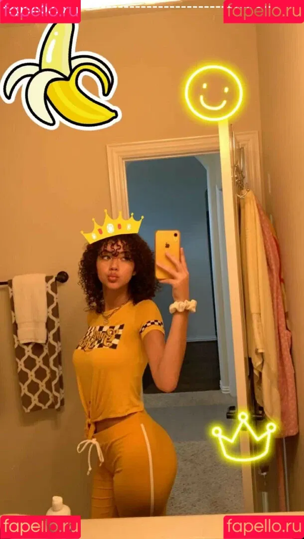 Megan Botnick / mbeeco Onlyfans Photo Gallery 