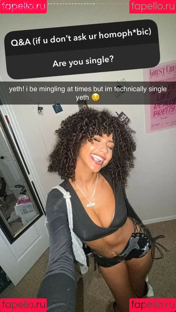 Megan Botnick / mbeeco Onlyfans Photo Gallery 