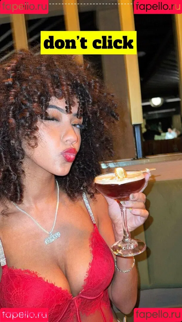Megan Botnick / mbeeco Onlyfans Photo Gallery 