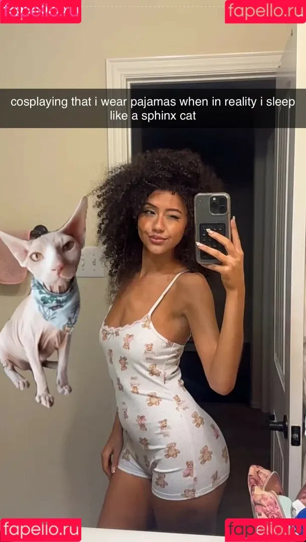 Megan Botnick / mbeeco Onlyfans Photo Gallery 