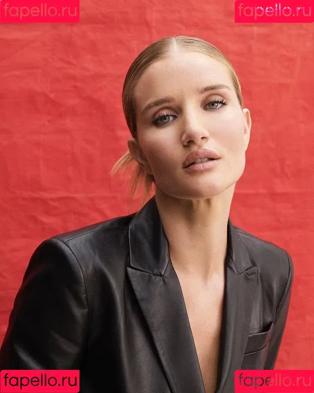 Rosie Huntington Whiteley / Rosie Huntington-Whiteley / rosiehw Onlyfans Photo Gallery 