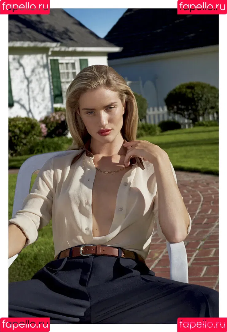 Rosie Huntington Whiteley / Rosie Huntington-Whiteley / rosiehw Onlyfans Photo Gallery 