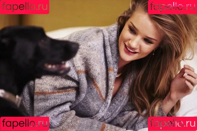 Rosie Huntington Whiteley / Rosie Huntington-Whiteley / rosiehw Onlyfans Photo Gallery 