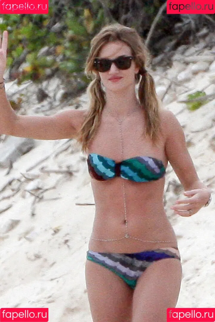 Rosie Huntington Whiteley / Rosie Huntington-Whiteley / rosiehw Onlyfans Photo Gallery 