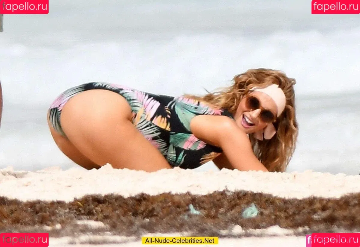 Rosie Huntington Whiteley / Rosie Huntington-Whiteley / rosiehw Onlyfans Photo Gallery 