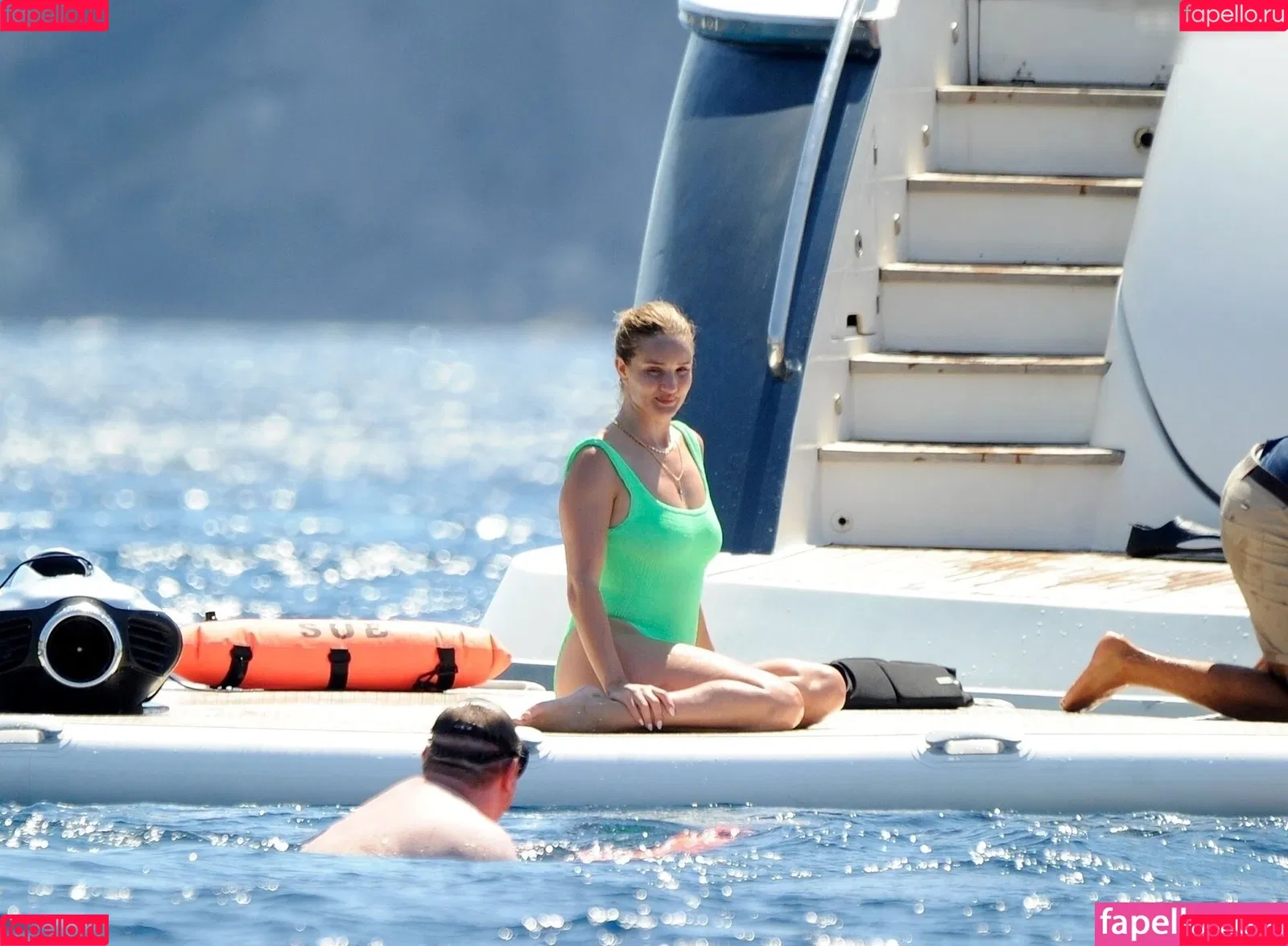 Rosie Huntington Whiteley / Rosie Huntington-Whiteley / rosiehw Onlyfans Photo Gallery 