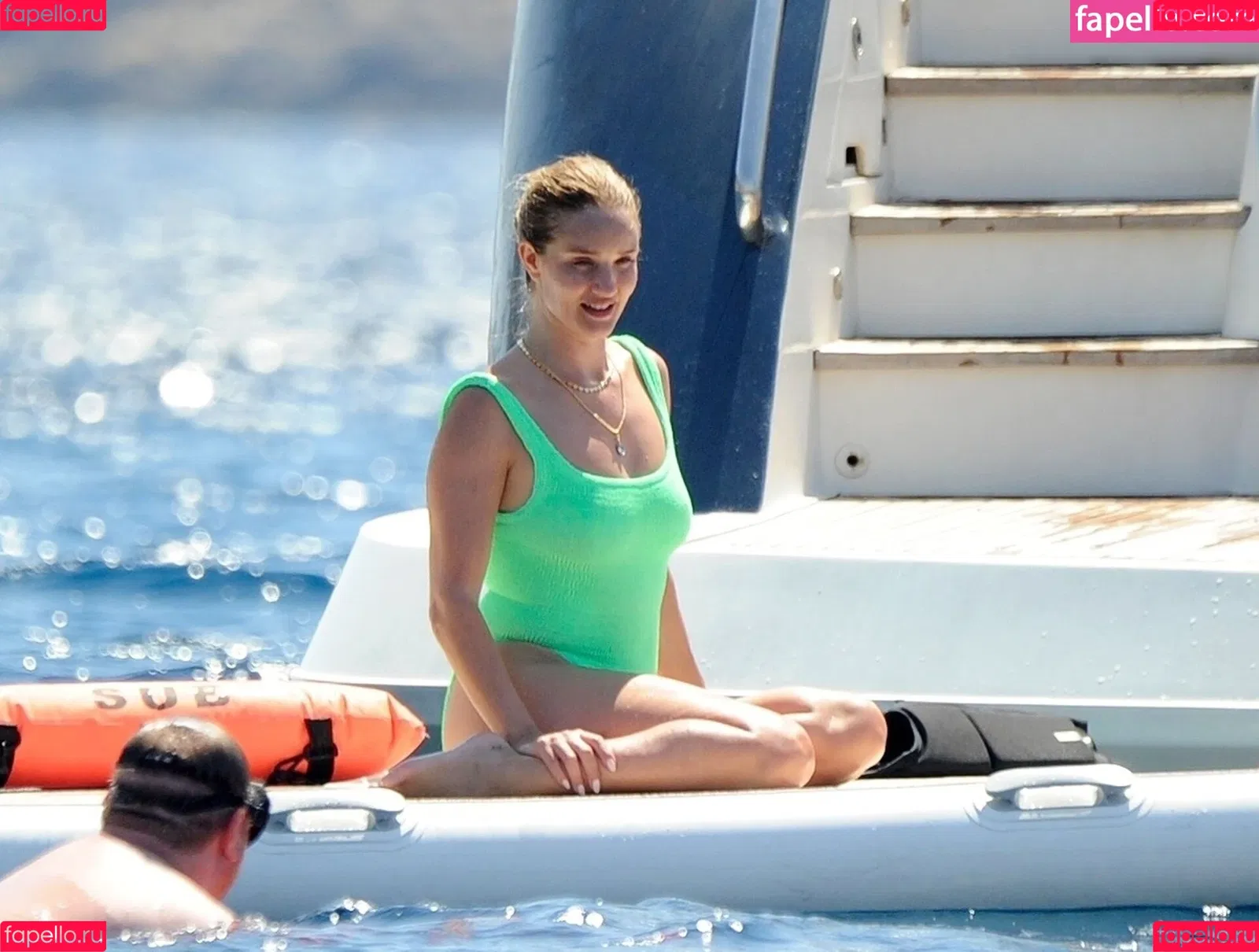 Rosie Huntington Whiteley / Rosie Huntington-Whiteley / rosiehw Onlyfans Photo Gallery 