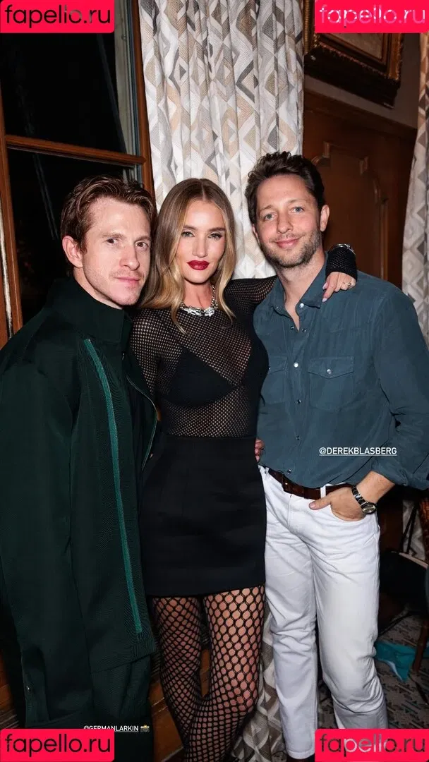Rosie Huntington Whiteley / Rosie Huntington-Whiteley / rosiehw Onlyfans Photo Gallery 