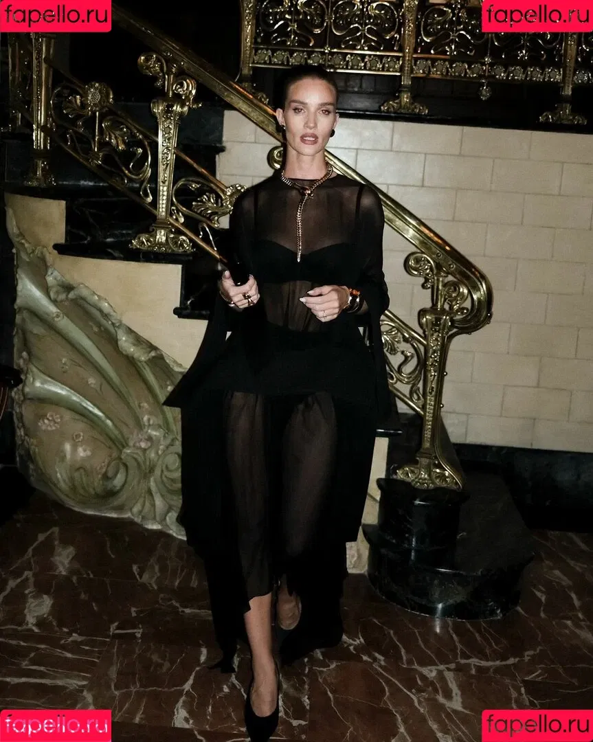 Rosie Huntington Whiteley / Rosie Huntington-Whiteley / rosiehw Onlyfans Photo Gallery 