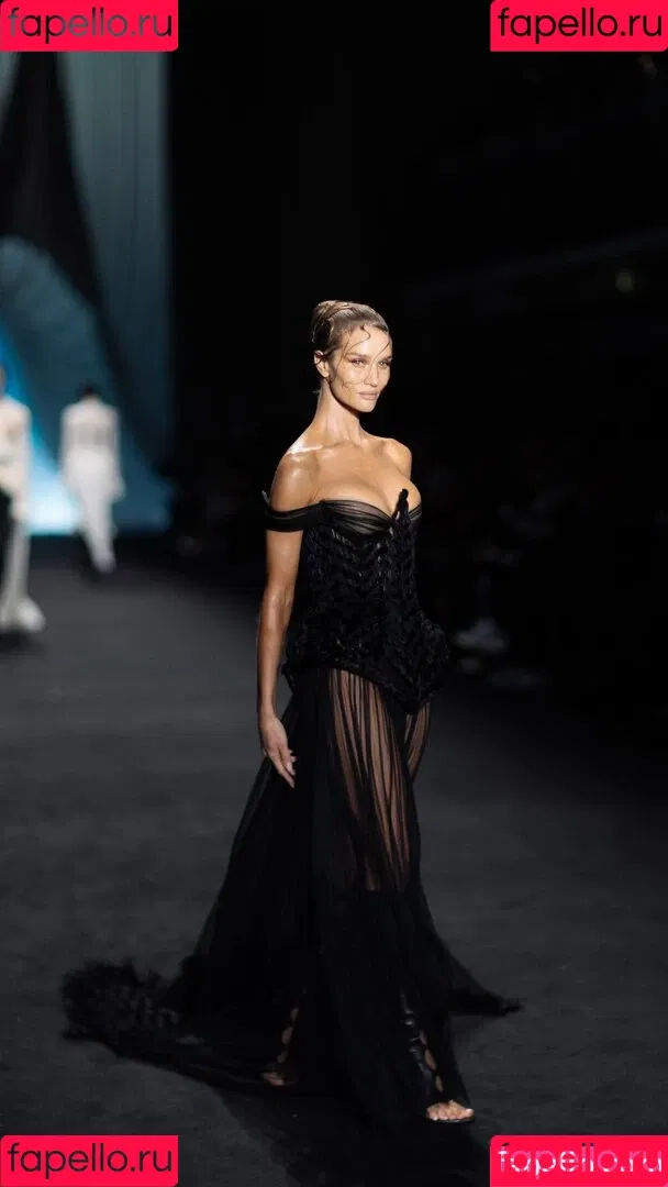Rosie Huntington Whiteley / Rosie Huntington-Whiteley / rosiehw Onlyfans Photo Gallery 