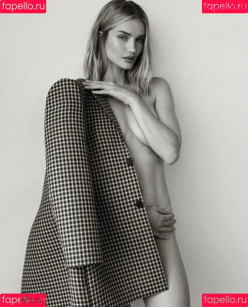 Rosie Huntington Whiteley / Rosie Huntington-Whiteley / rosiehw Onlyfans Photo Gallery 
