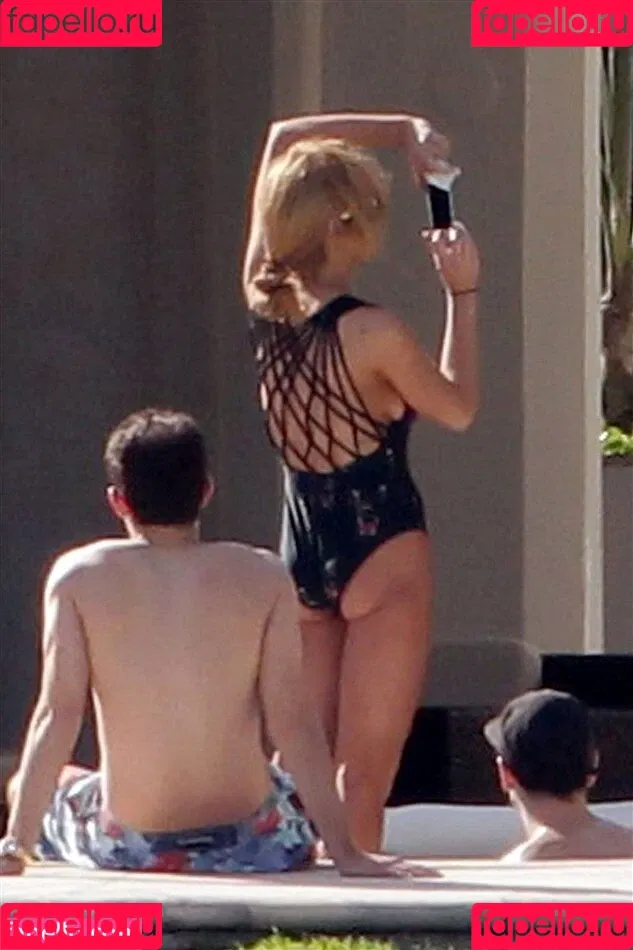 Lindsay Lohan / lindsaylohan / lindsaylohan201 Onlyfans Photo Gallery 