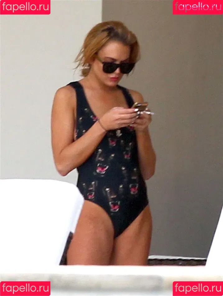 Lindsay Lohan / lindsaylohan / lindsaylohan201 Onlyfans Photo Gallery 