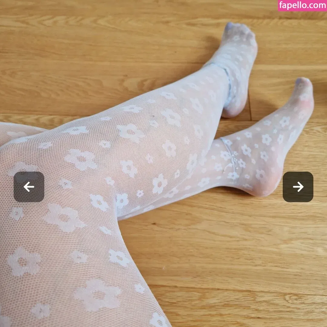 Soni Panda / SoniPanda / nylonskitten Onlyfans Photo Gallery 