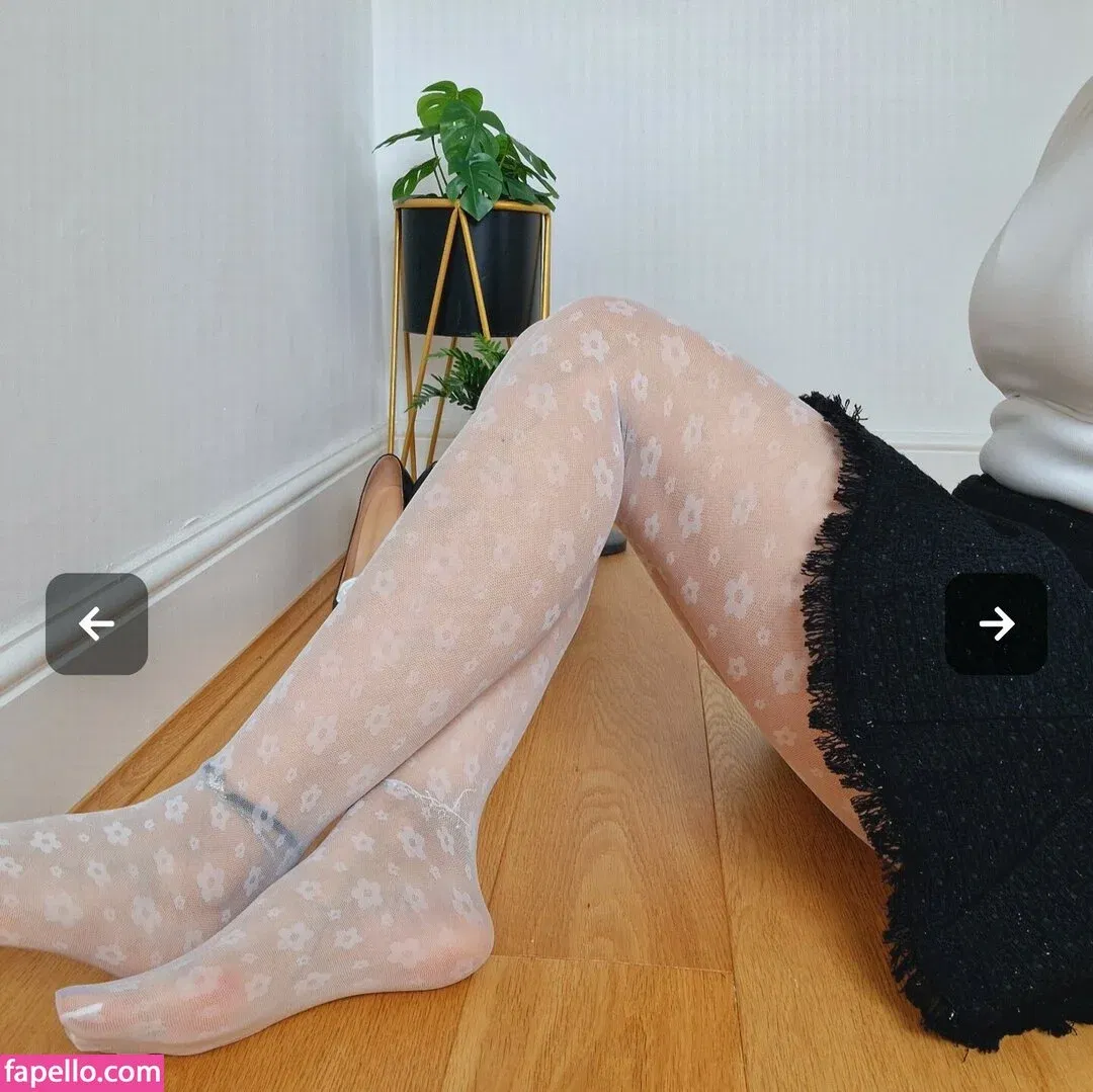 Soni Panda / SoniPanda / nylonskitten Onlyfans Photo Gallery 