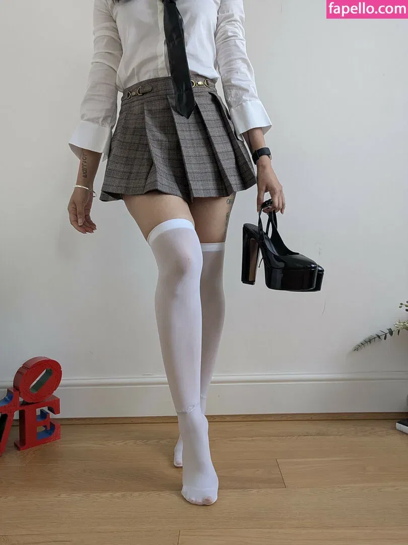 Soni Panda / SoniPanda / nylonskitten Onlyfans Photo Gallery 