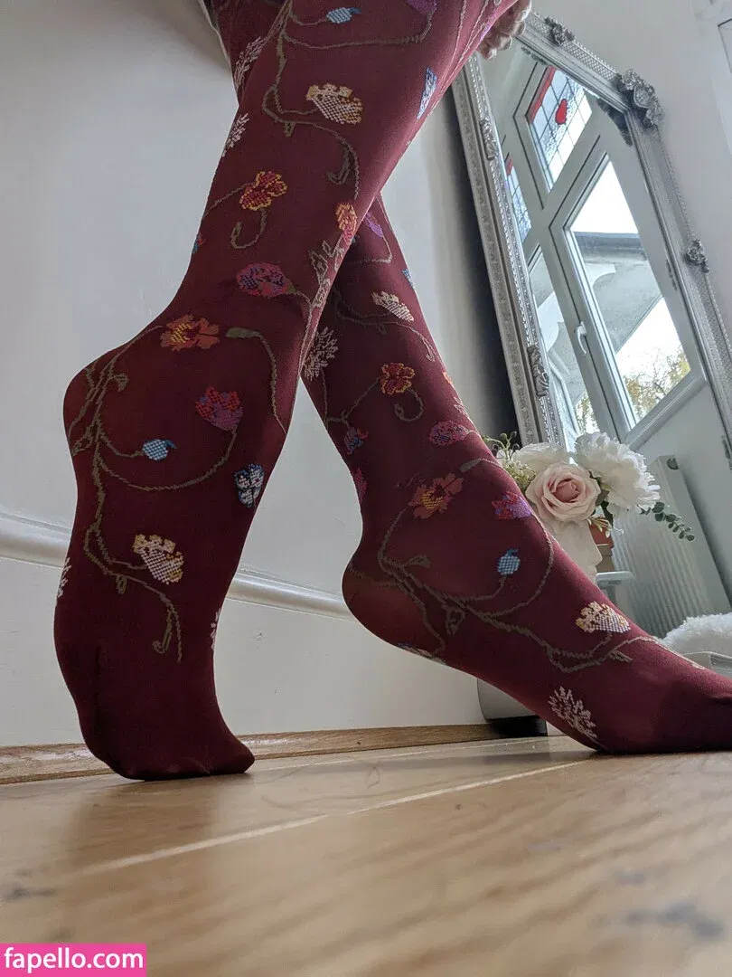 Soni Panda / SoniPanda / nylonskitten Onlyfans Photo Gallery 