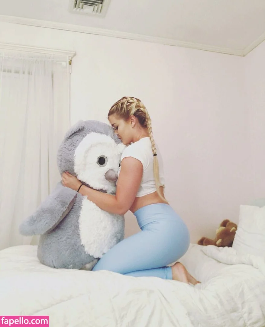 RuthW00ster / ruthw21 Onlyfans Photo Gallery 