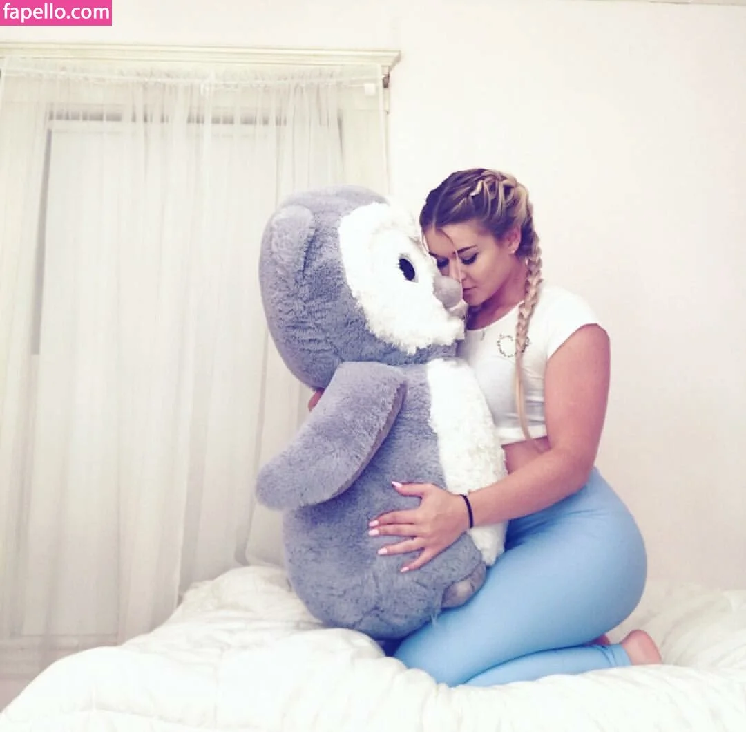 RuthW00ster / ruthw21 Onlyfans Photo Gallery 