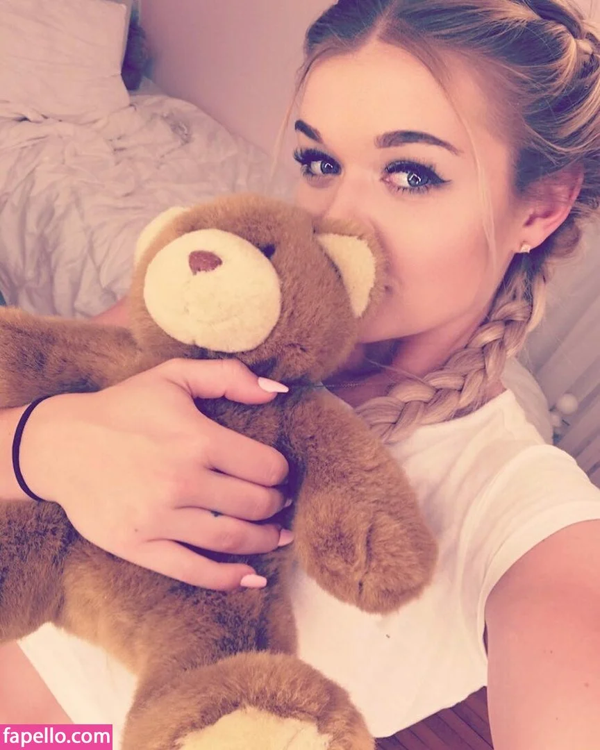 RuthW00ster / ruthw21 Onlyfans Photo Gallery 