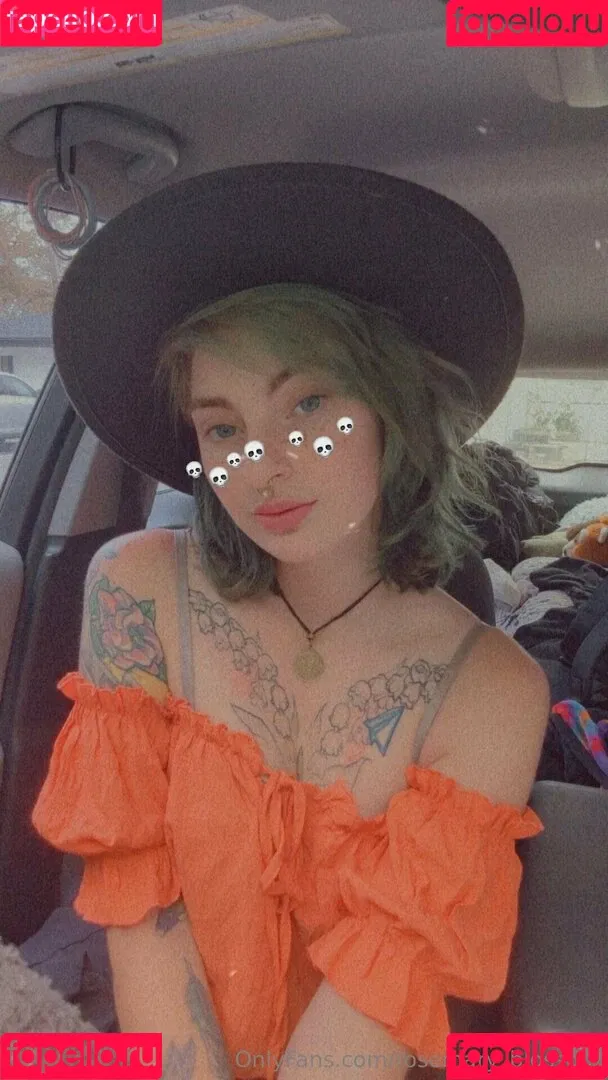 rosemary_blossom / witchy_space_b1tch Onlyfans Photo Gallery 