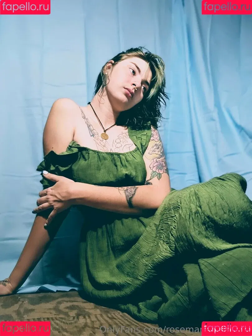 rosemary_blossom / witchy_space_b1tch Onlyfans Photo Gallery 