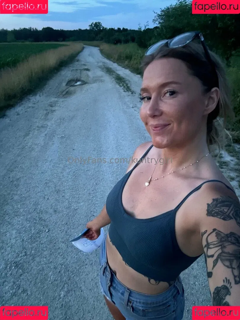 Kuntrygirl Onlyfans Photo Gallery 
