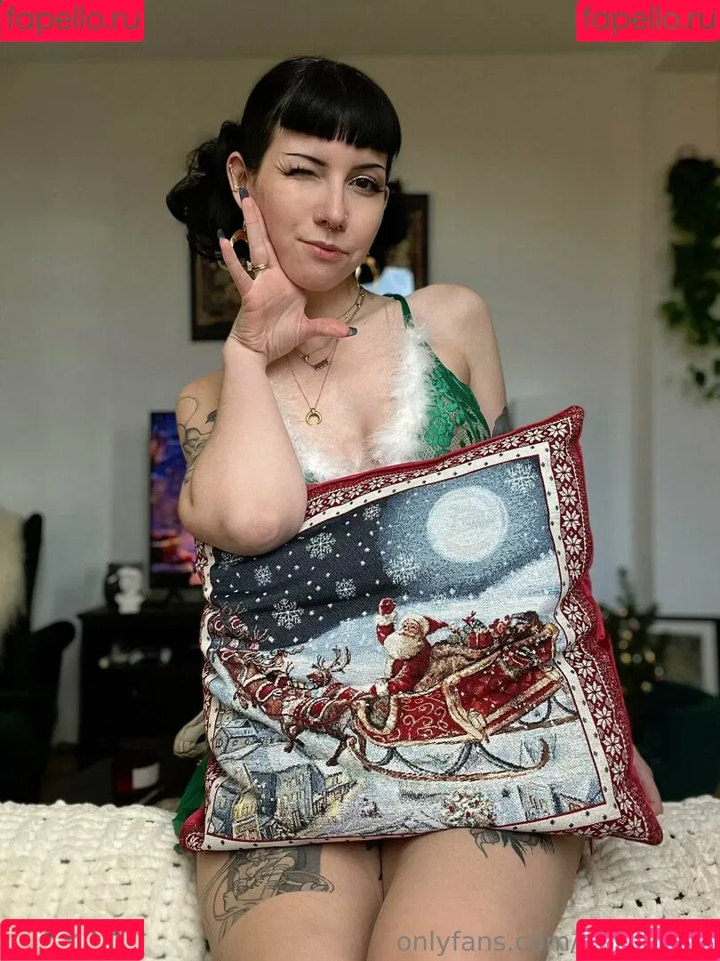 Rachel Lawrick / potatoslav / rlawrick Onlyfans Photo Gallery 