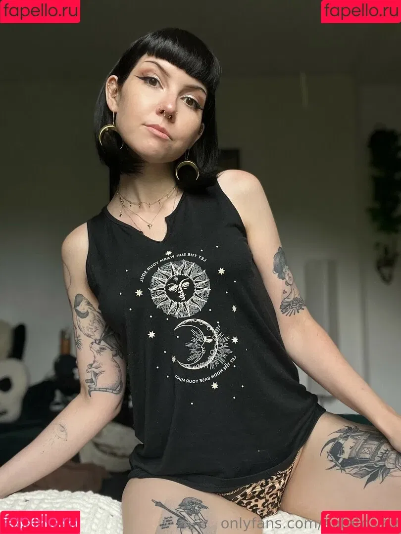 Rachel Lawrick / potatoslav / rlawrick Onlyfans Photo Gallery 