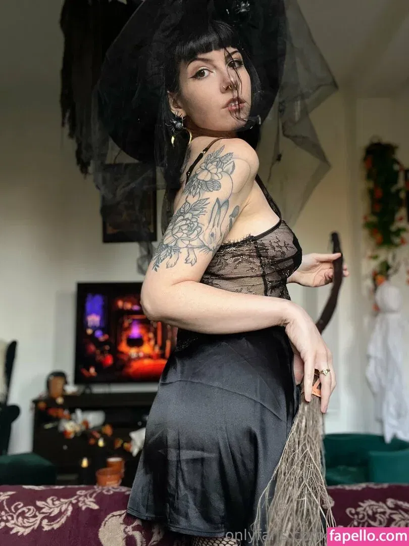 Rachel Lawrick / potatoslav / rlawrick Onlyfans Photo Gallery 