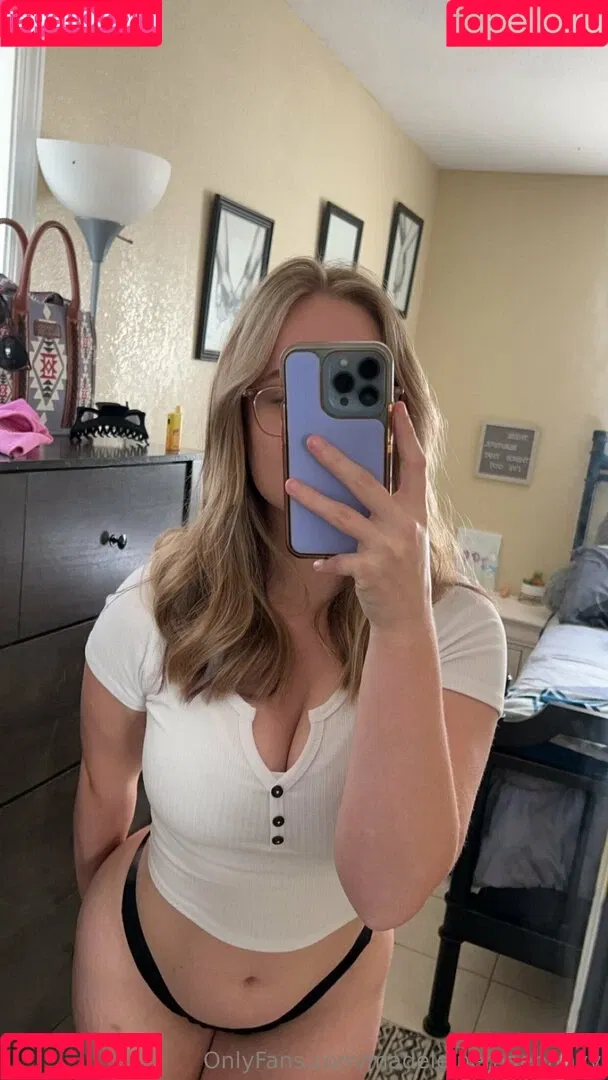 madeleinemaby / madeleinemaebabyy Onlyfans Photo Gallery 
