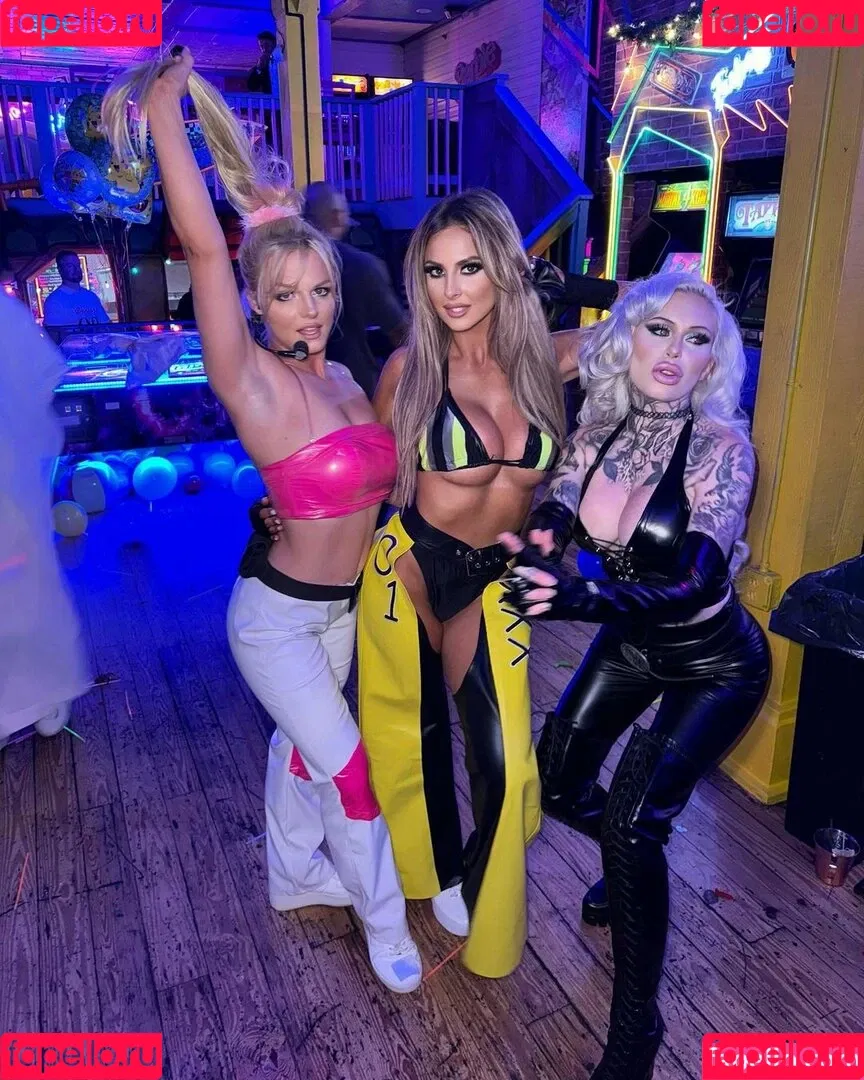 Danni Ellexo / Harley Cameron Brand Army / danni_ellexo / meh_danni Onlyfans Photo Gallery 