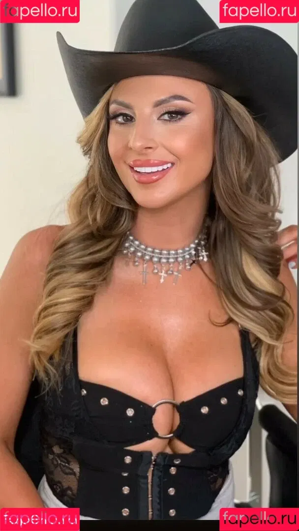 Danni Ellexo / Harley Cameron Brand Army / danni_ellexo / meh_danni Onlyfans Photo Gallery 