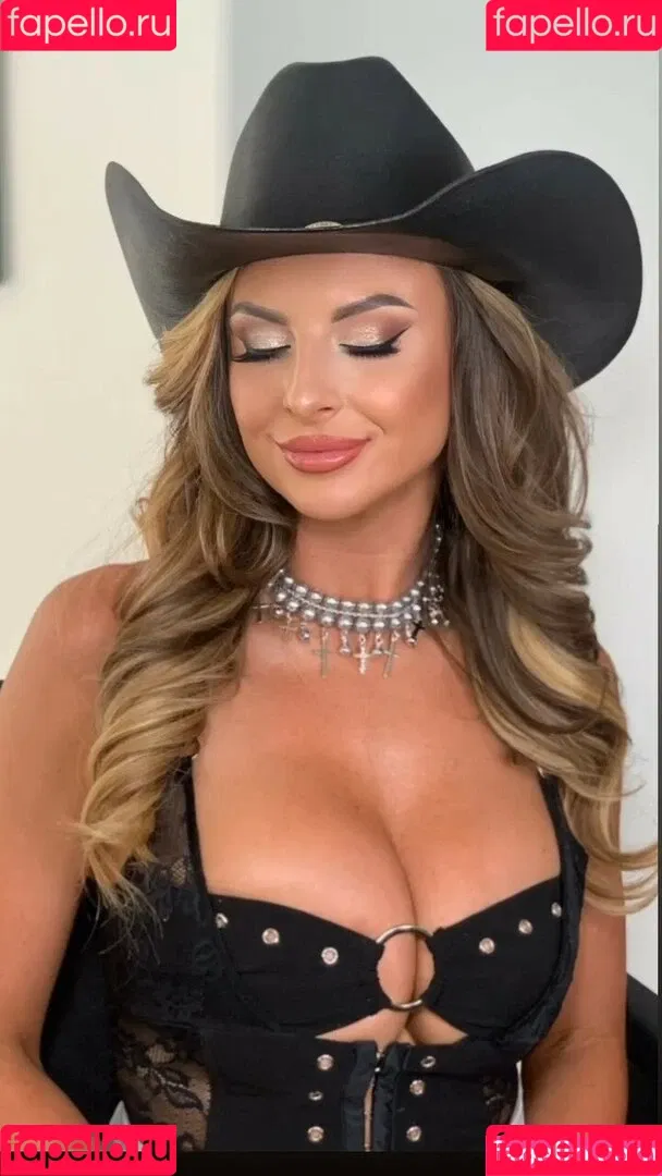 Danni Ellexo / Harley Cameron Brand Army / danni_ellexo / meh_danni Onlyfans Photo Gallery 