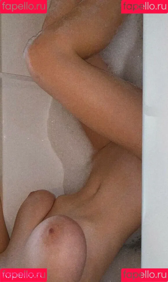 Carolyn Marcinkus / carolyn.marcinkus / x_gracelaura_x Onlyfans Photo Gallery 