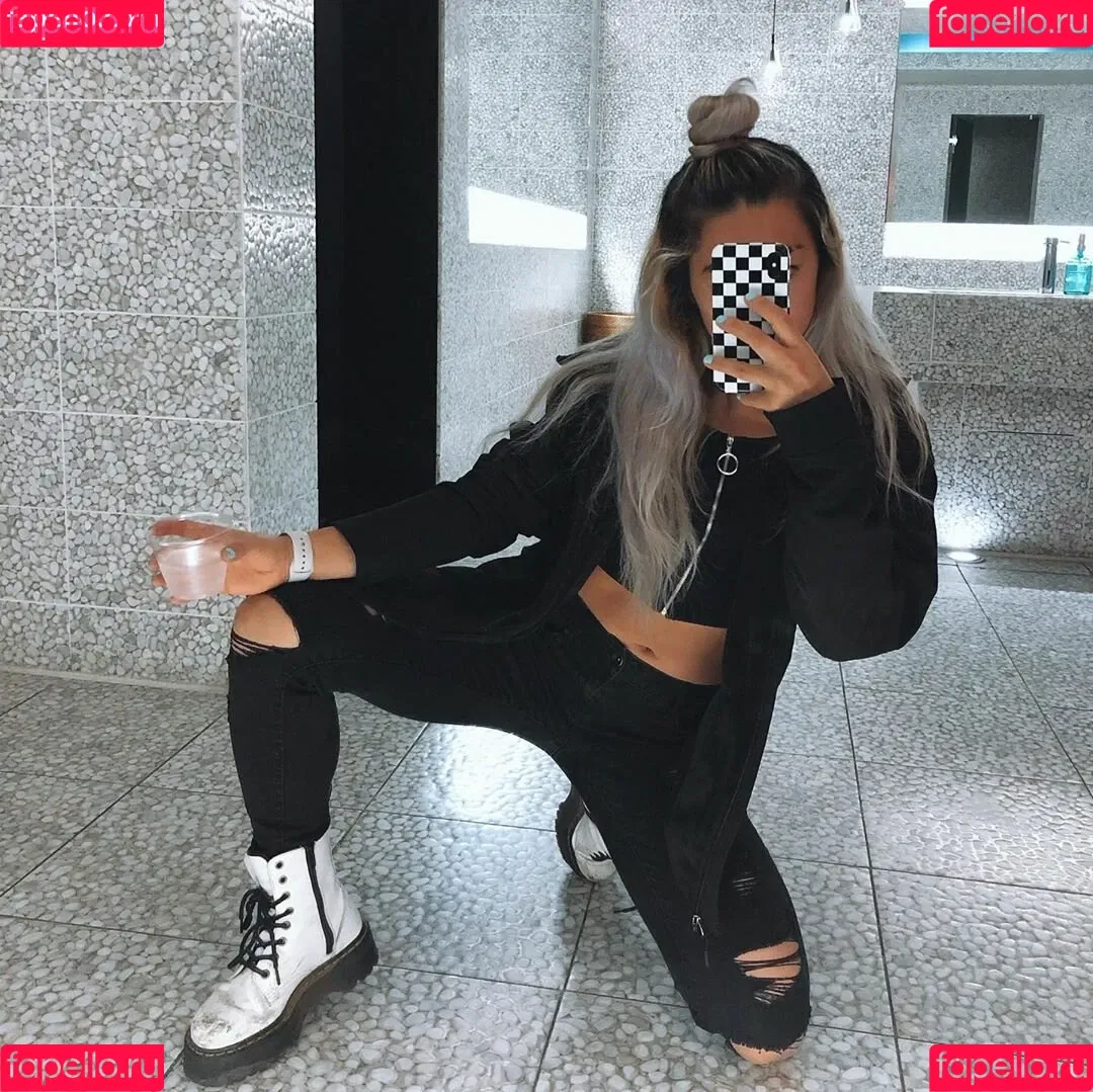 alaskafornia / alaskayokota Onlyfans Photo Gallery 