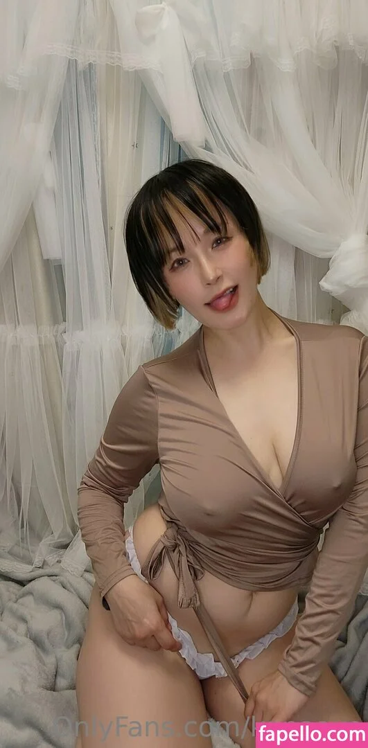 kanaaxo Onlyfans Photo Gallery 