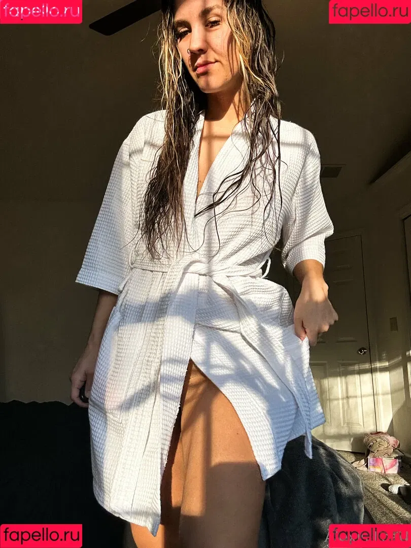 alexisloadfree / iamfreestories Onlyfans Photo Gallery 