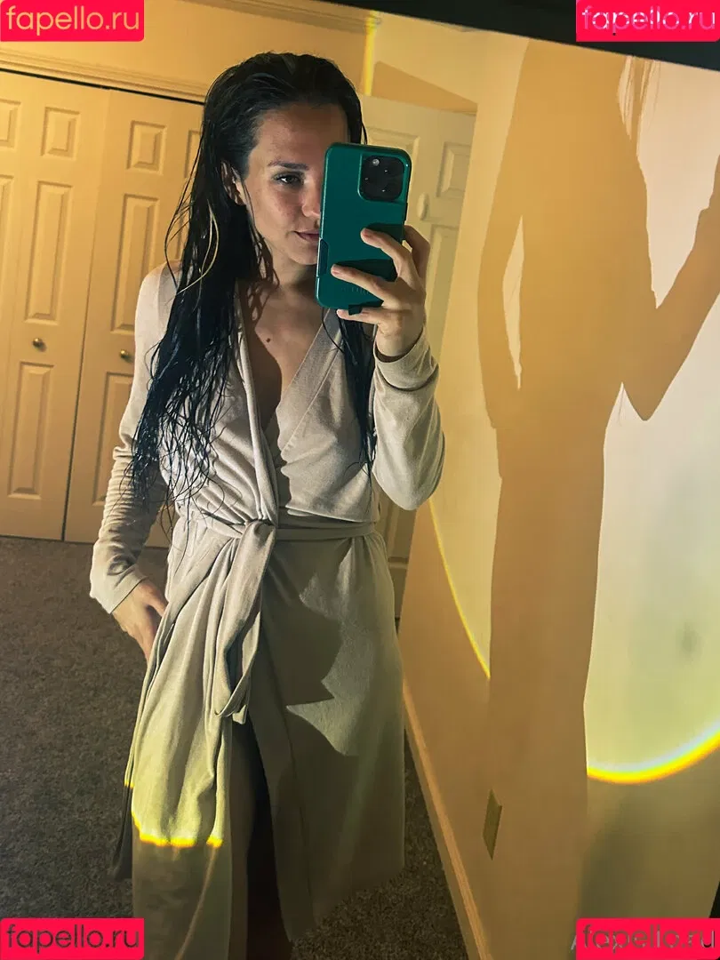 alexisloadfree / iamfreestories Onlyfans Photo Gallery 