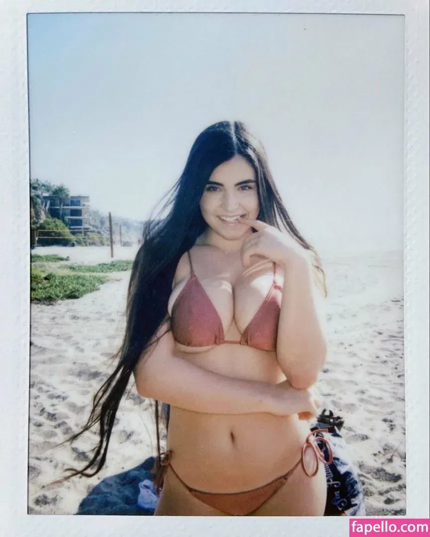 silini.squish Onlyfans Photo Gallery 