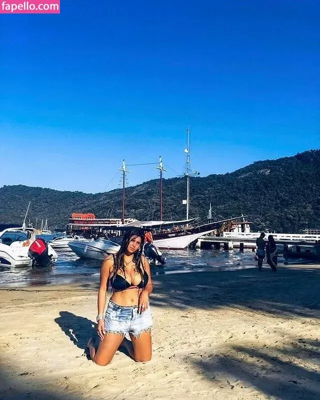 Meredithblake / meredithlblake / meredyblakekarim Onlyfans Photo Gallery 