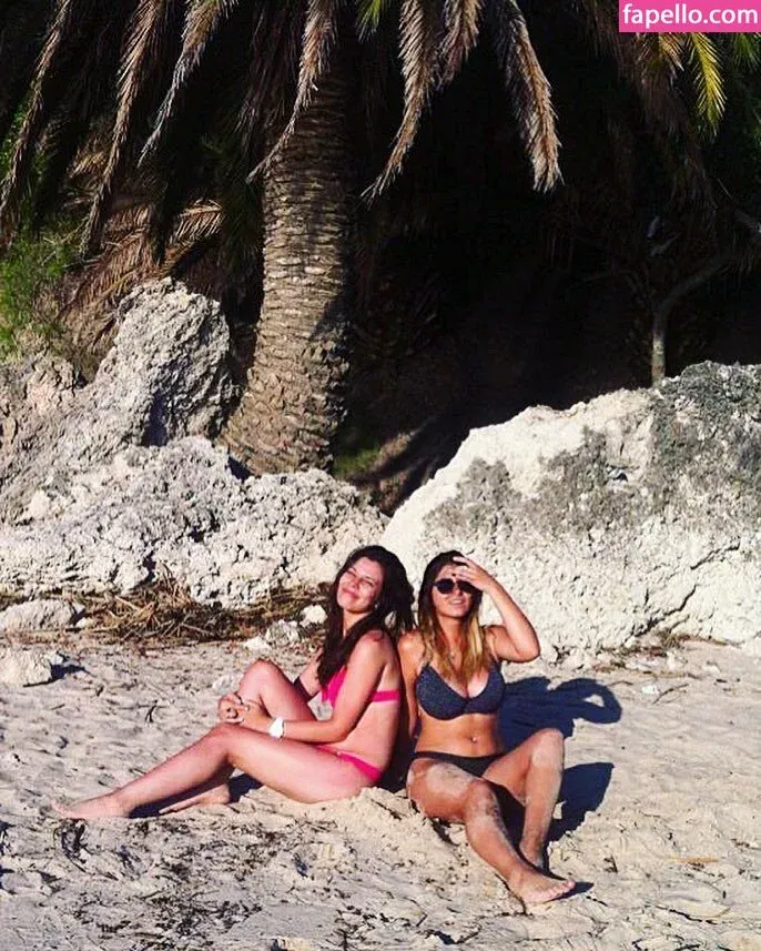 Meredithblake / meredithlblake / meredyblakekarim Onlyfans Photo Gallery 